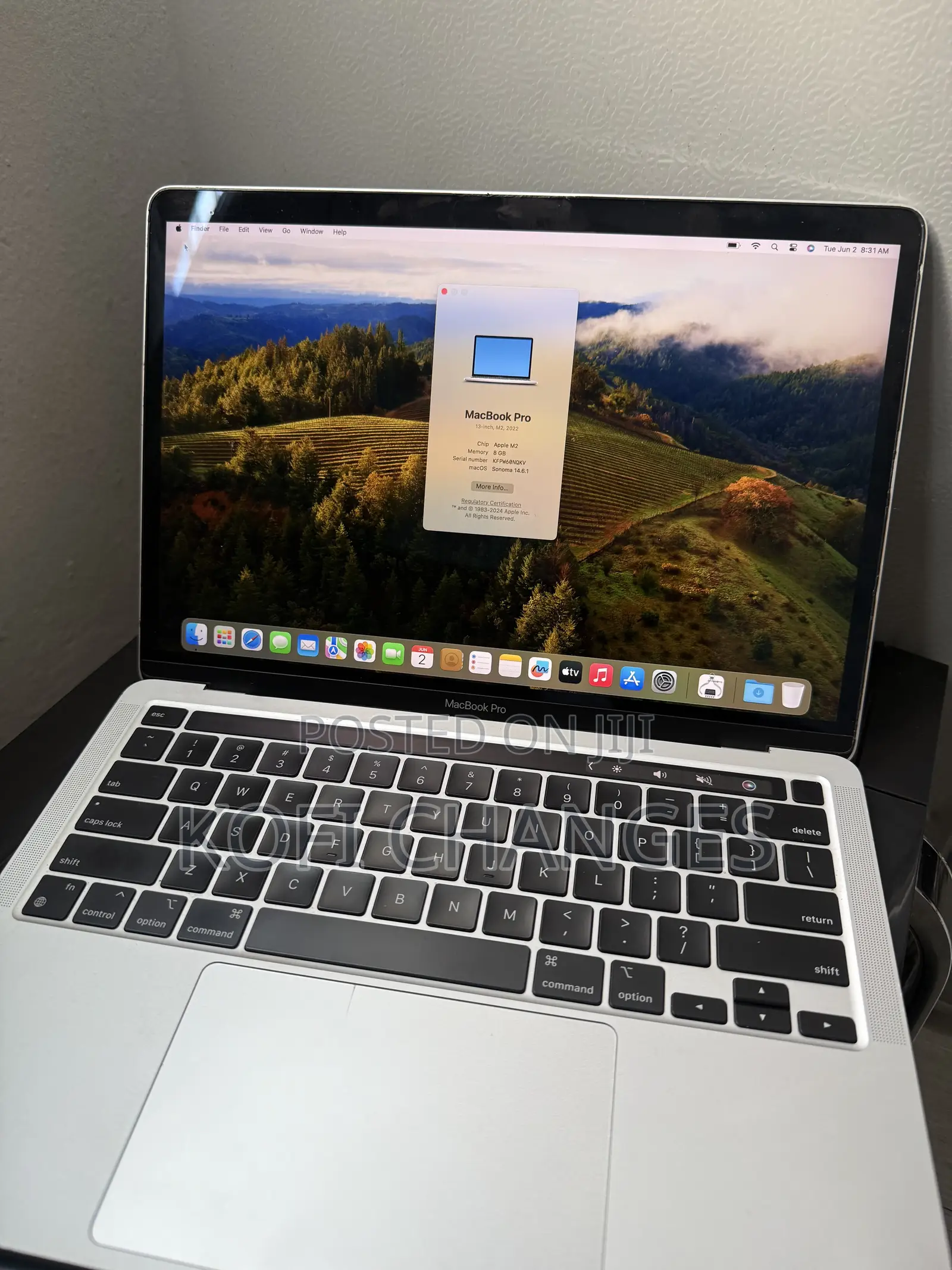 Laptop Apple MacBook Pro 2022 M2 8GB Apple M2 SSD 512GB