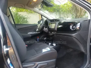 Toyota Vitz 2016 Black