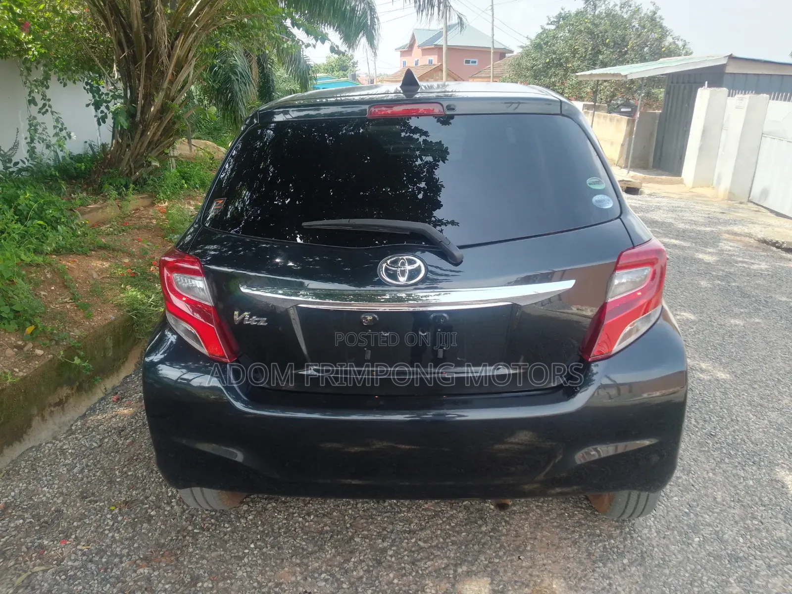 Toyota Vitz 2016 Black