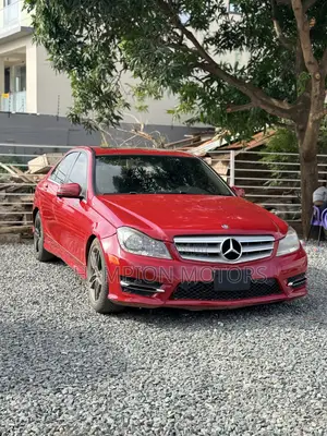Mercedes-Benz C250 2013 Red