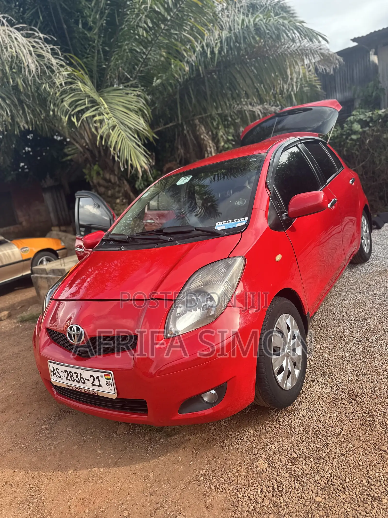 Toyota Yaris Base Sedan 4dr 2010 Red