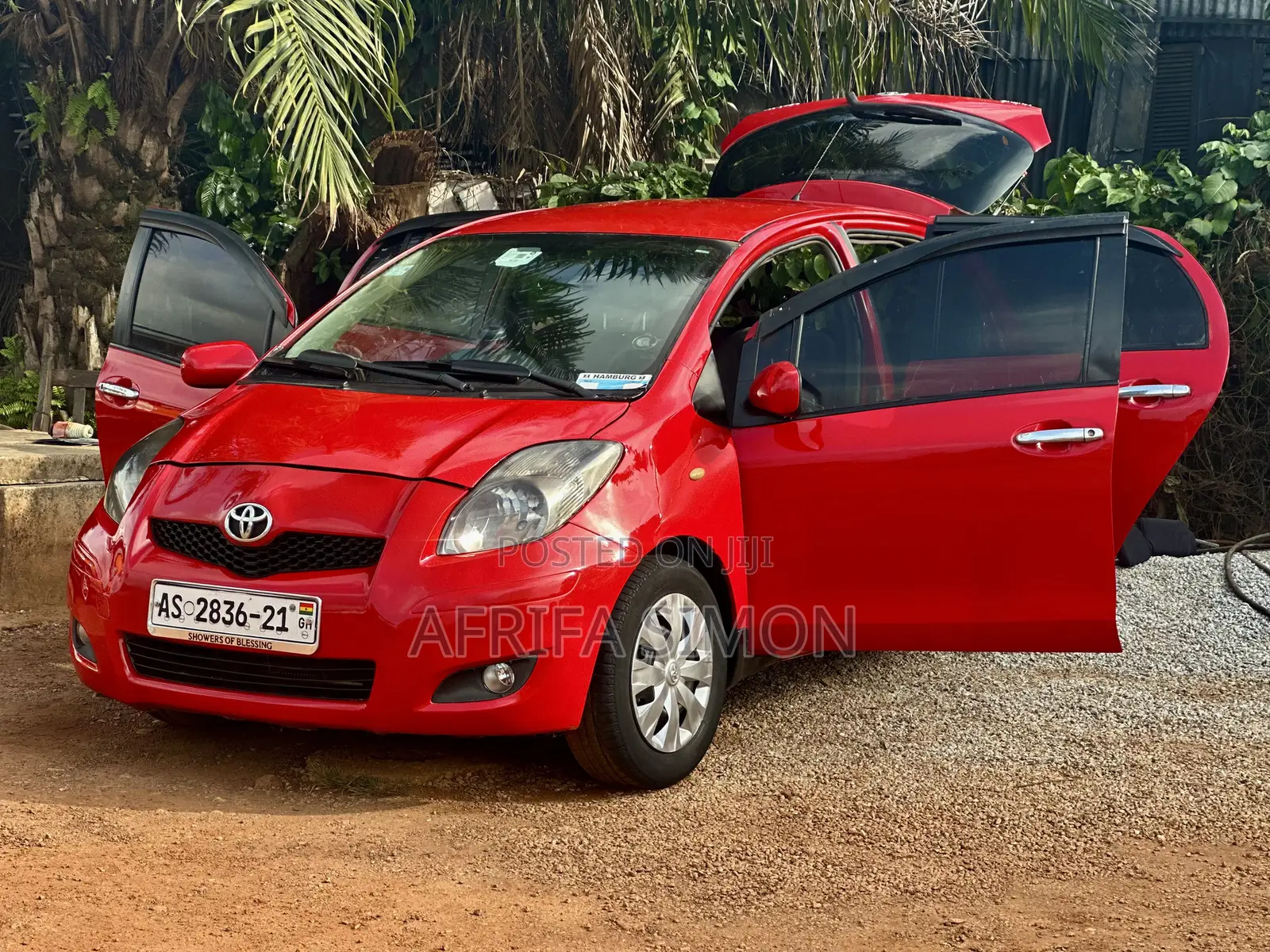 Toyota Yaris Base Sedan 4dr 2010 Red