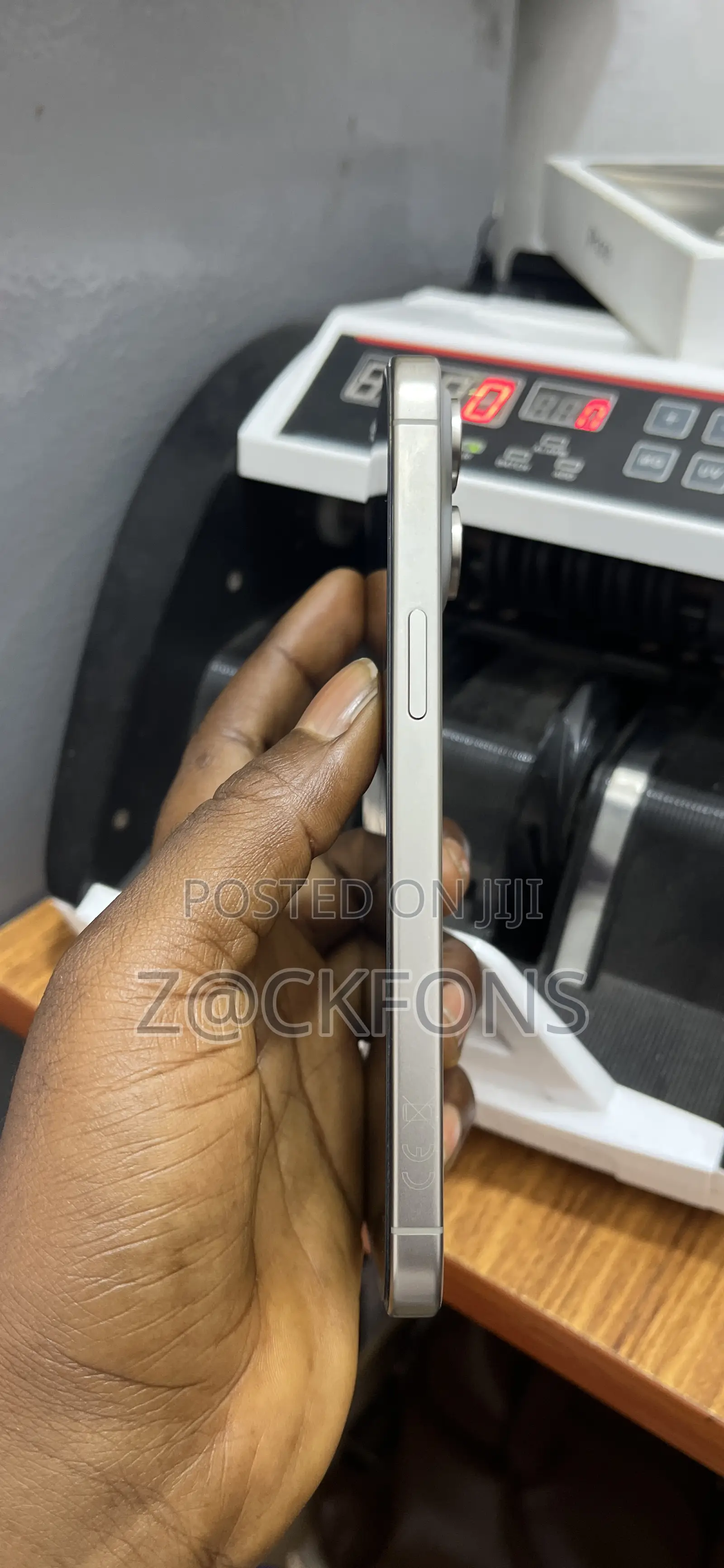 Apple iPhone 15 Pro Max 256 GB Gray