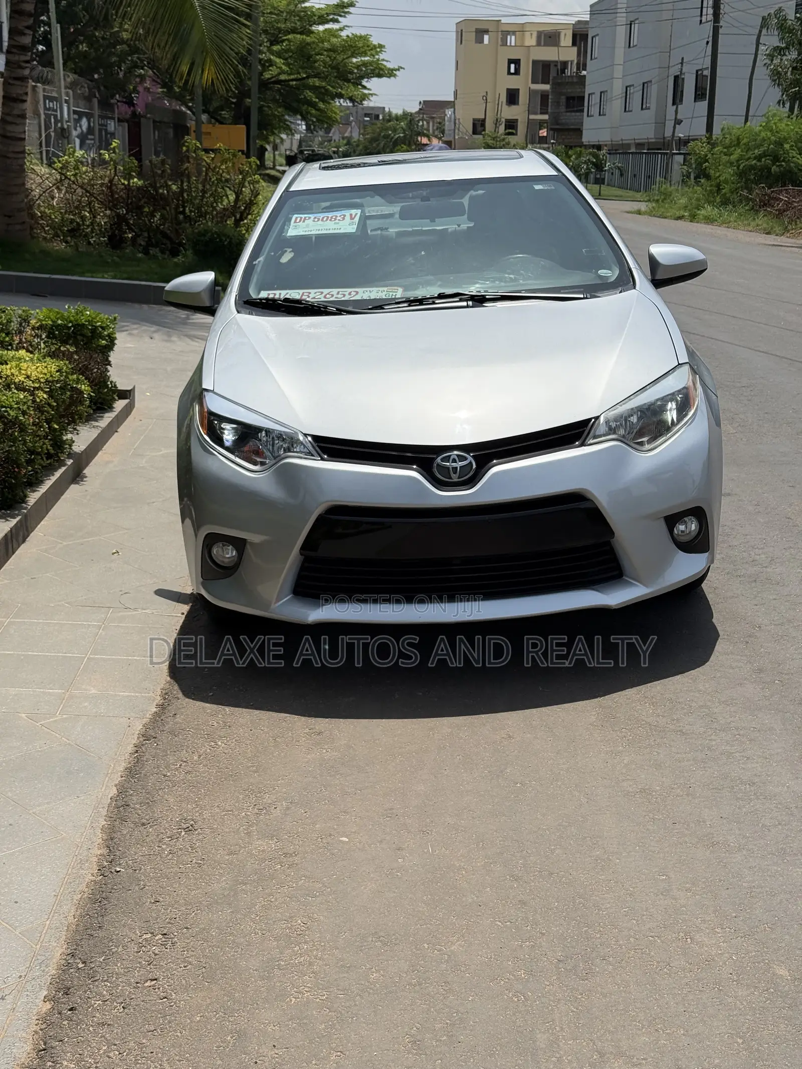 Toyota Corolla LE ECO Premium (1.8L 4cyl CVT) 2016 Silver
