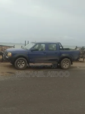 Nissan Hardbody 2010 Blue