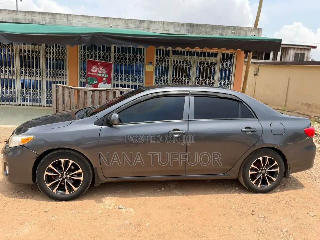 Toyota Corolla 2011 Gray