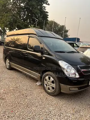 Hyundai H200 2012 Black