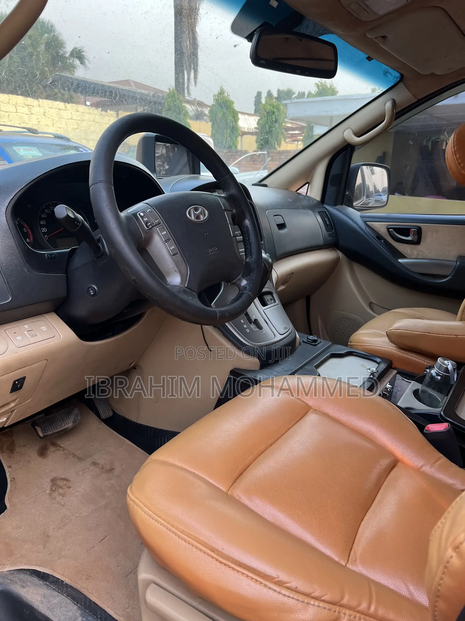 Hyundai H200 2012 Black