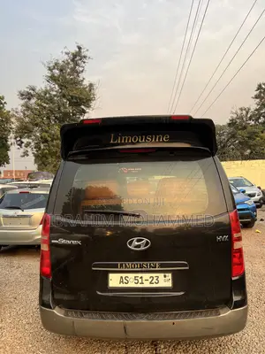 Hyundai H200 2012 Black