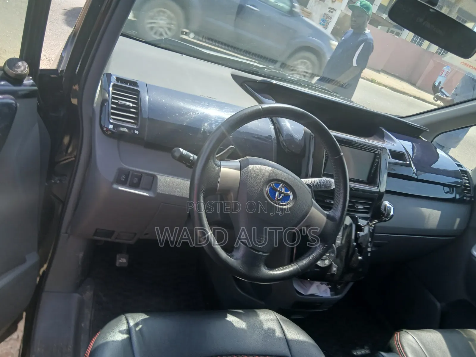 Toyota Voxy SV Premium 2014 Black