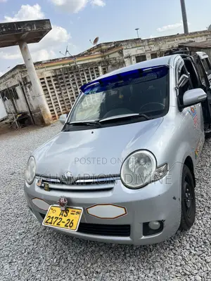 Toyota Sienta 2013 Silver