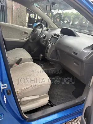 Toyota Vitz 1.3 FWD 5dr 2010 Blue