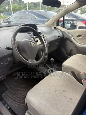 Toyota Vitz 1.3 FWD 5dr 2010 Blue