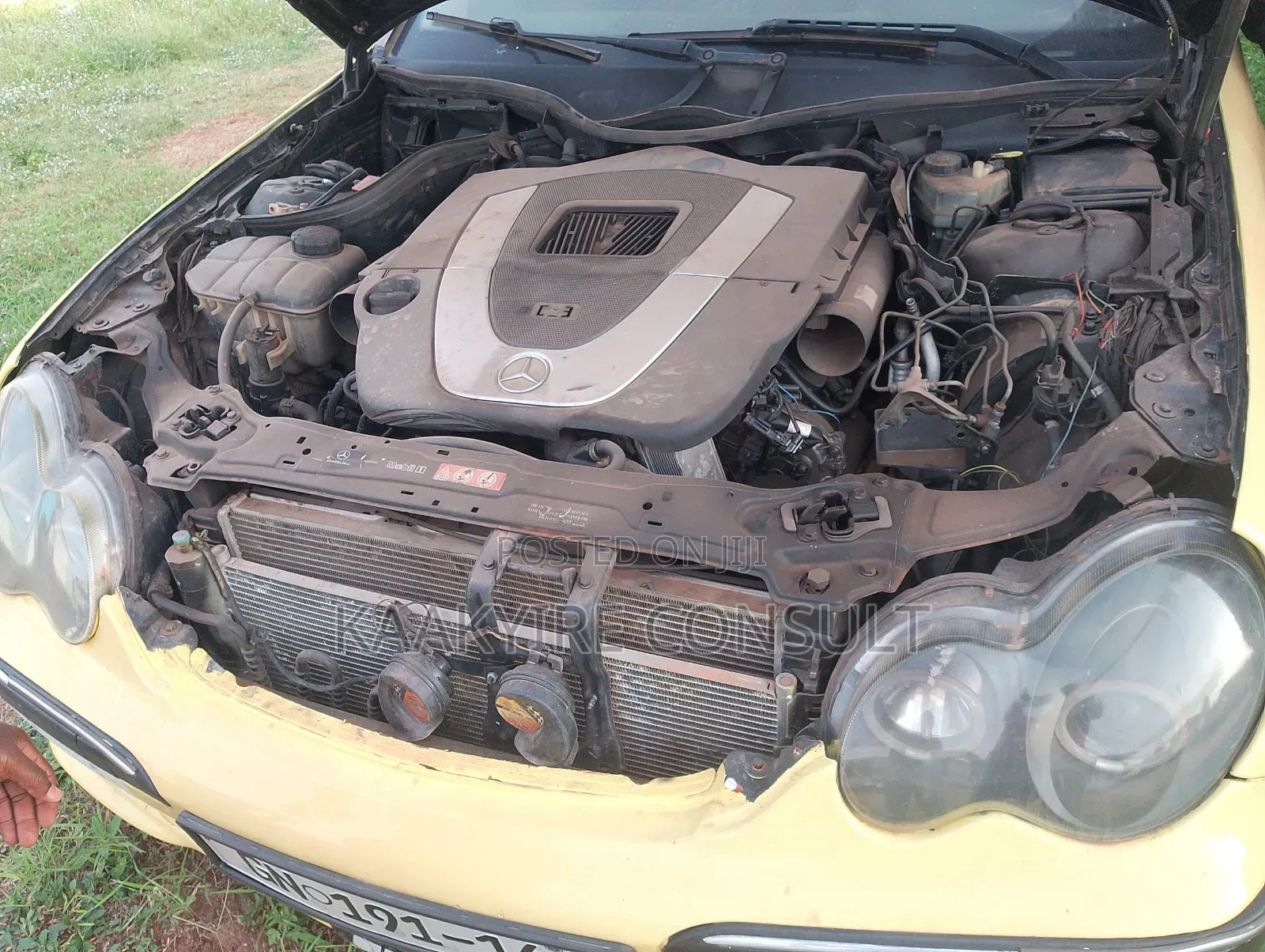 Mercedes-Benz C250 2010 Yellow