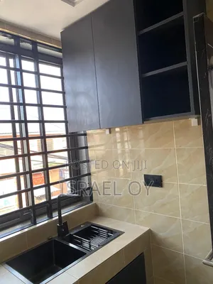1bdrm Room & Parlour in Official Town for rent