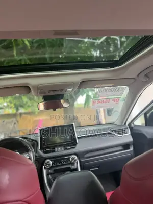Toyota RAV4 XLE FWD 2020 Green