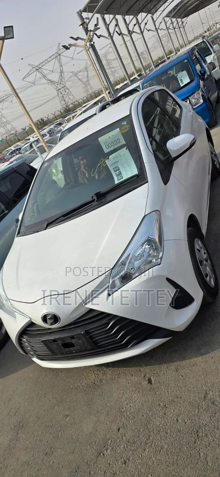 Toyota Vitz 1.3 AWD 5dr 2019 White