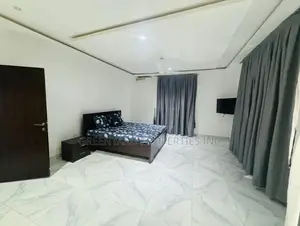 Furnished 4bdrm Townhouse / Terrace in American House, East Legon