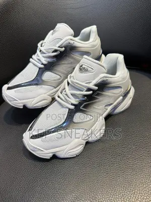 New Balance 9060 Distinct Metallic Silver