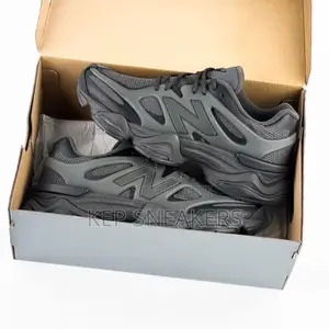 New Balance 9060 ‘Monochromatic Dark Gray Mesh’