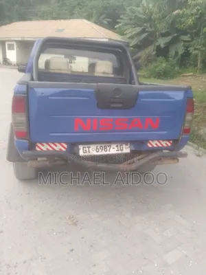 Nissan Hardbody 2010 Blue