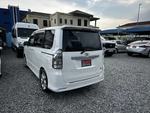 Toyota Voxy 2015 White