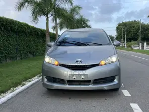 Toyota Wish 2012 Silver