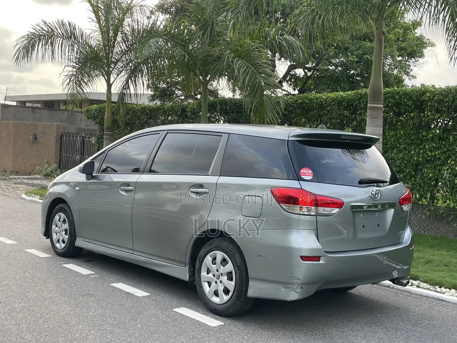 Toyota Wish 2012 Silver