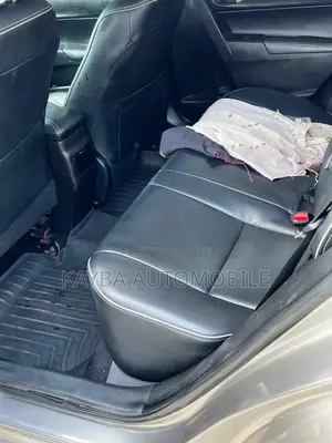 Toyota Corolla 2015 Gold