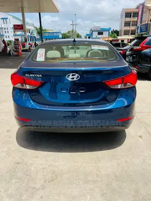 Hyundai Elantra Limited Sedan FWD (1.8L 4cyl 6A) 2016 Blue