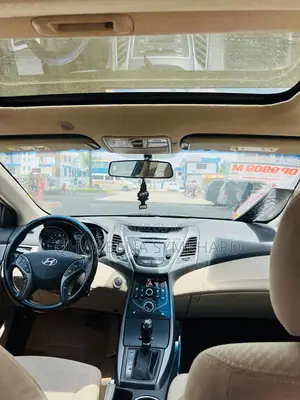 Hyundai Elantra Limited Sedan FWD (1.8L 4cyl 6A) 2016 Blue