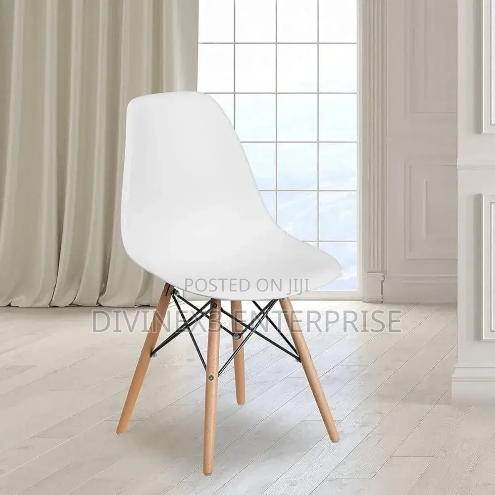 Modern Nordic Dining Chair – Elegant Comfort for Every Space