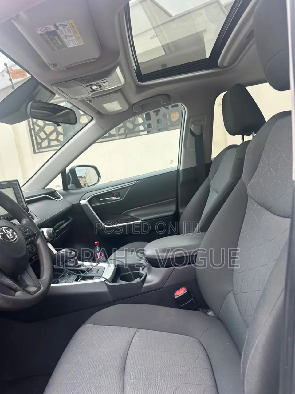Toyota RAV4 XLE AWD 2020 Gray