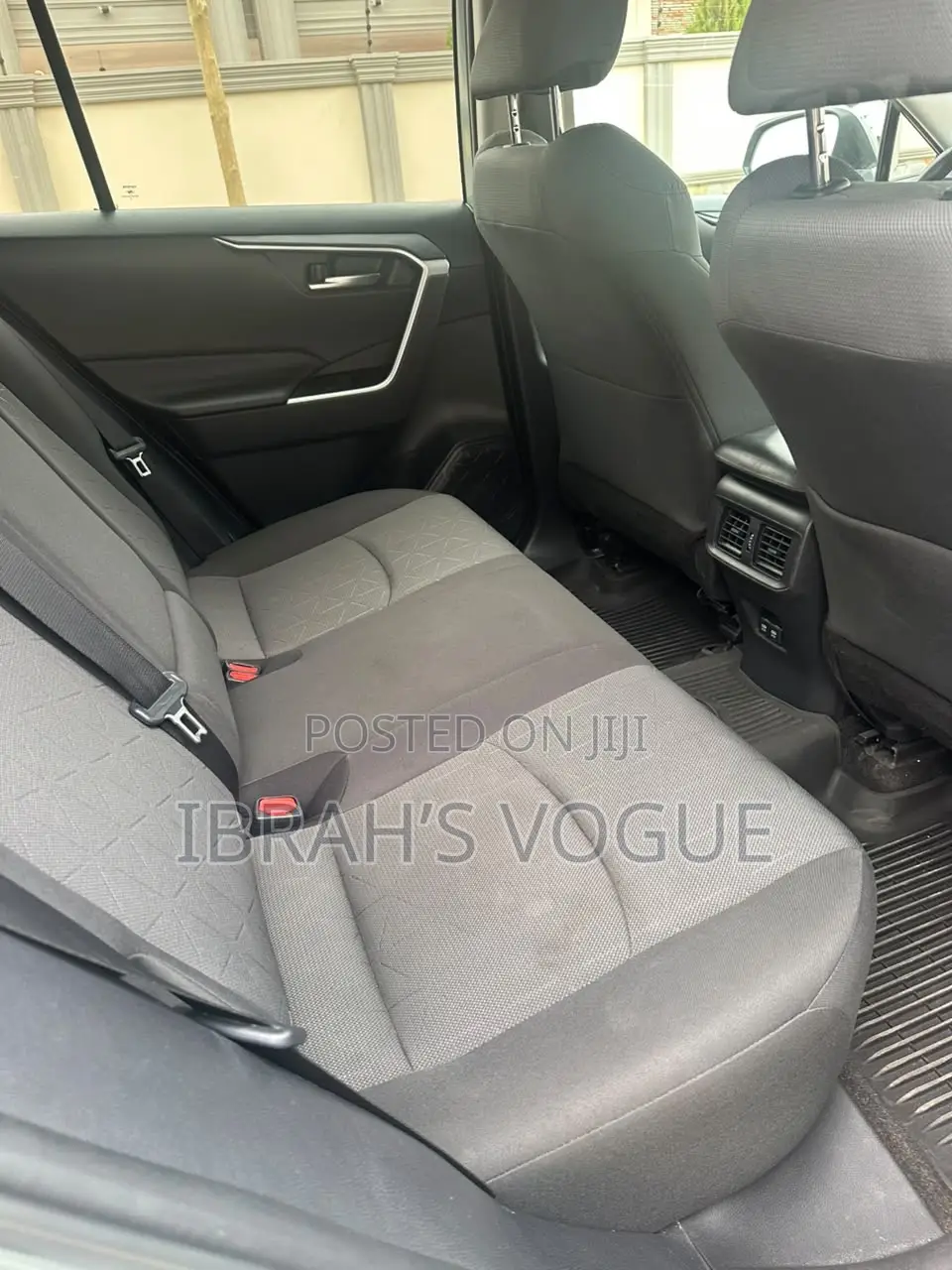Toyota RAV4 XLE AWD 2020 Gray