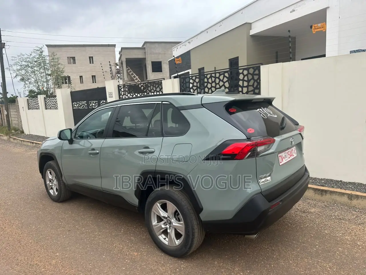 Toyota RAV4 XLE AWD 2020 Gray