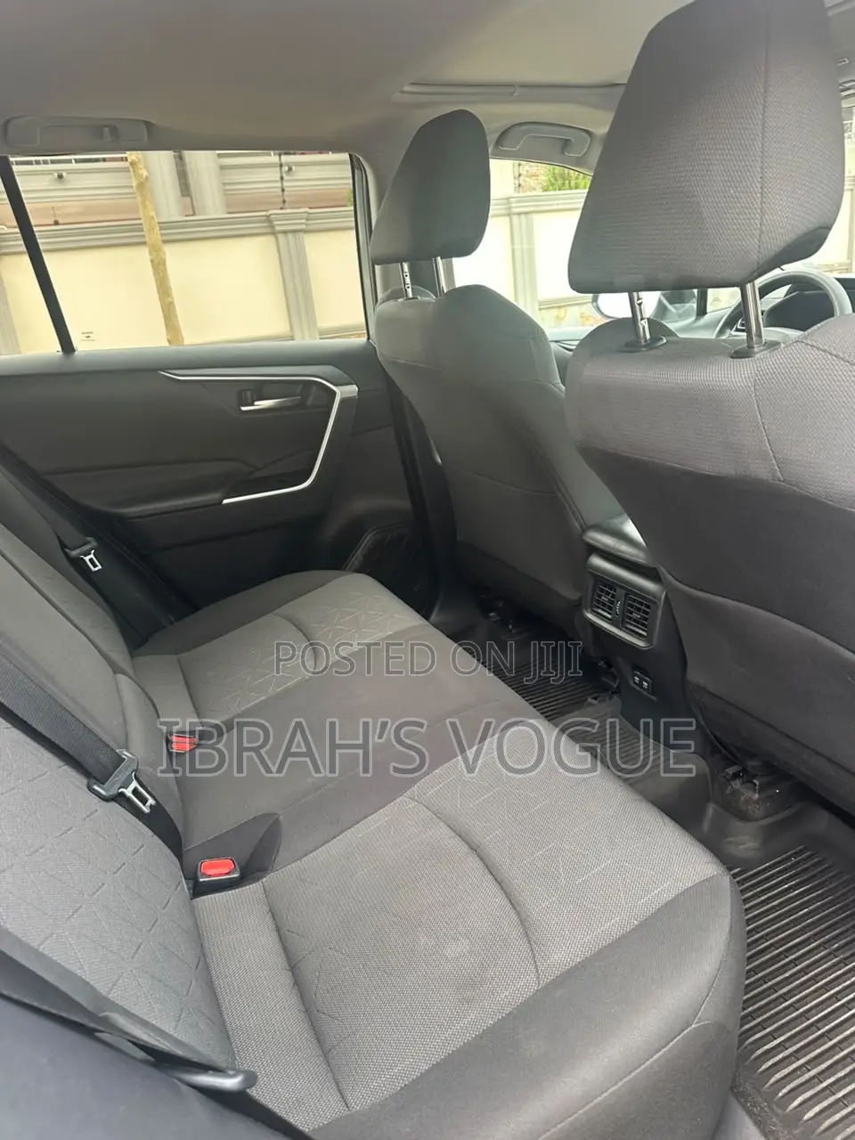 Toyota RAV4 XLE AWD 2020 Gray