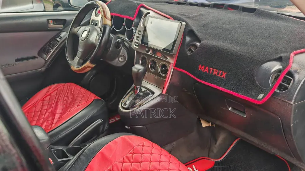 Toyota Matrix XR Hatchback FWD (1.8L 4cyl 4A) 2007 Black