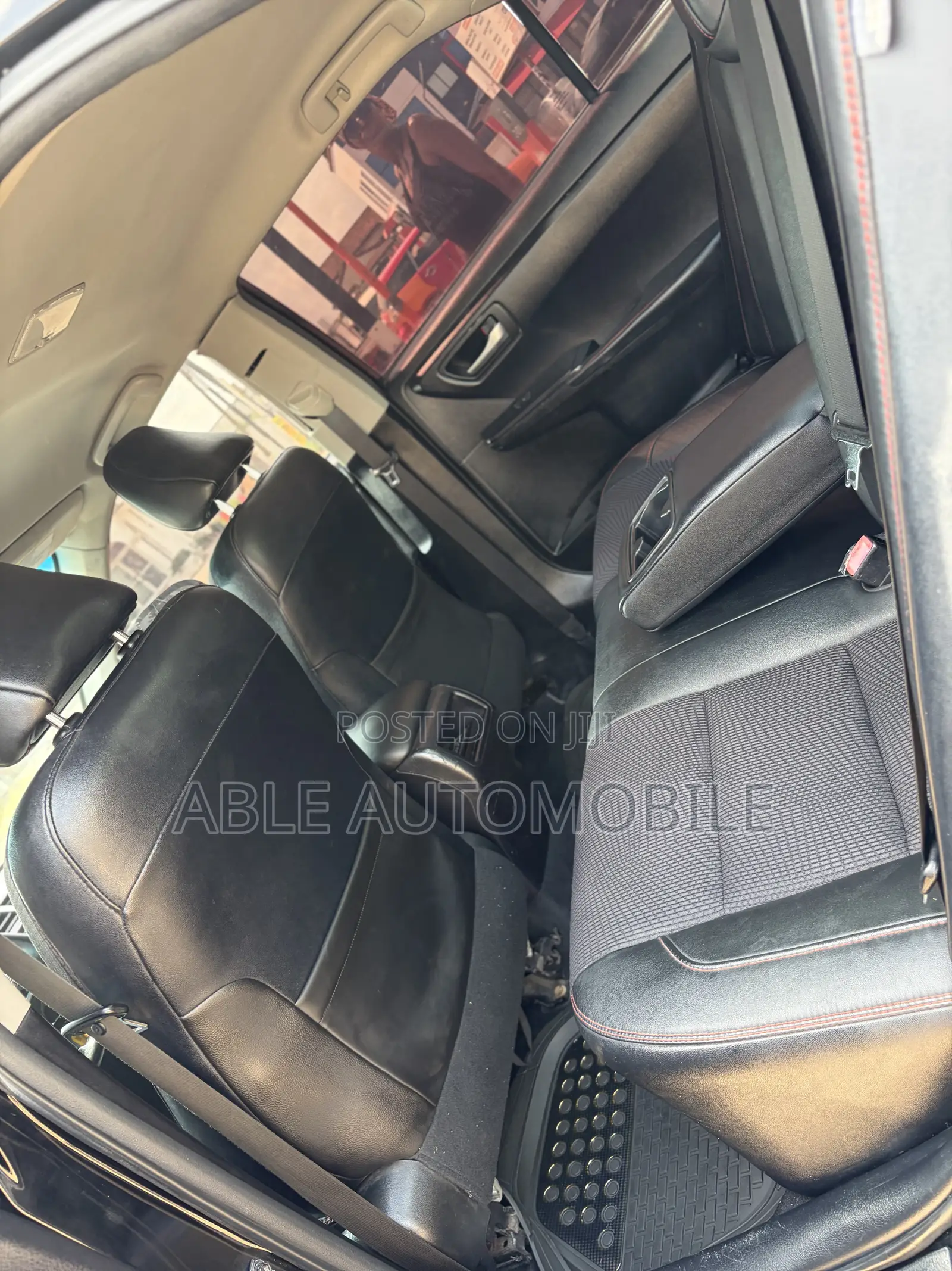 Toyota Camry SE 4dr Sedan (2.5L 4cyl 6A) 2017 Black