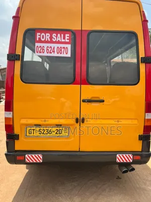 Mercedes-Benz Sprinter 1999 Yellow