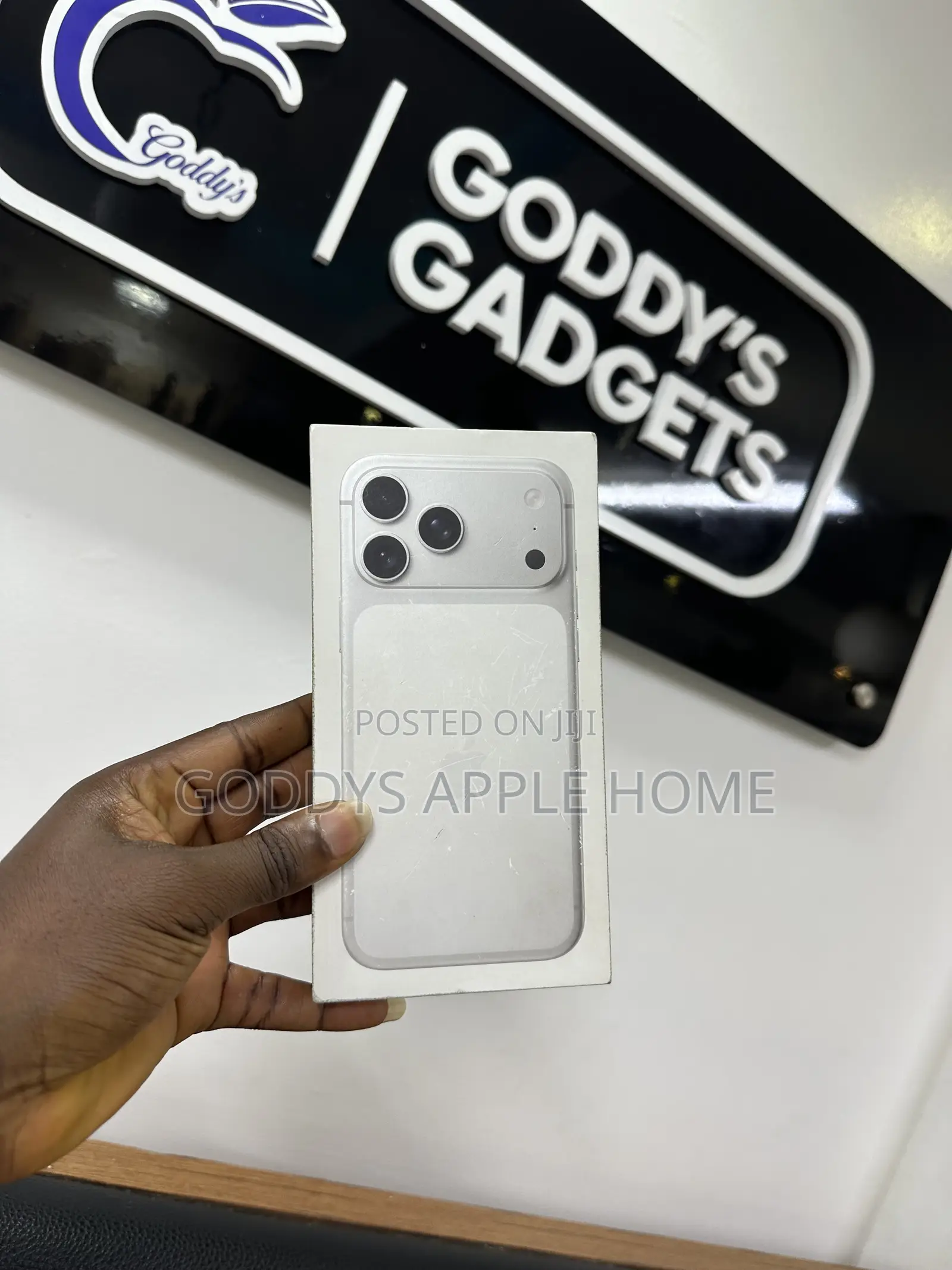 New Apple iPhone 17 Pro Max 256 GB Silver
