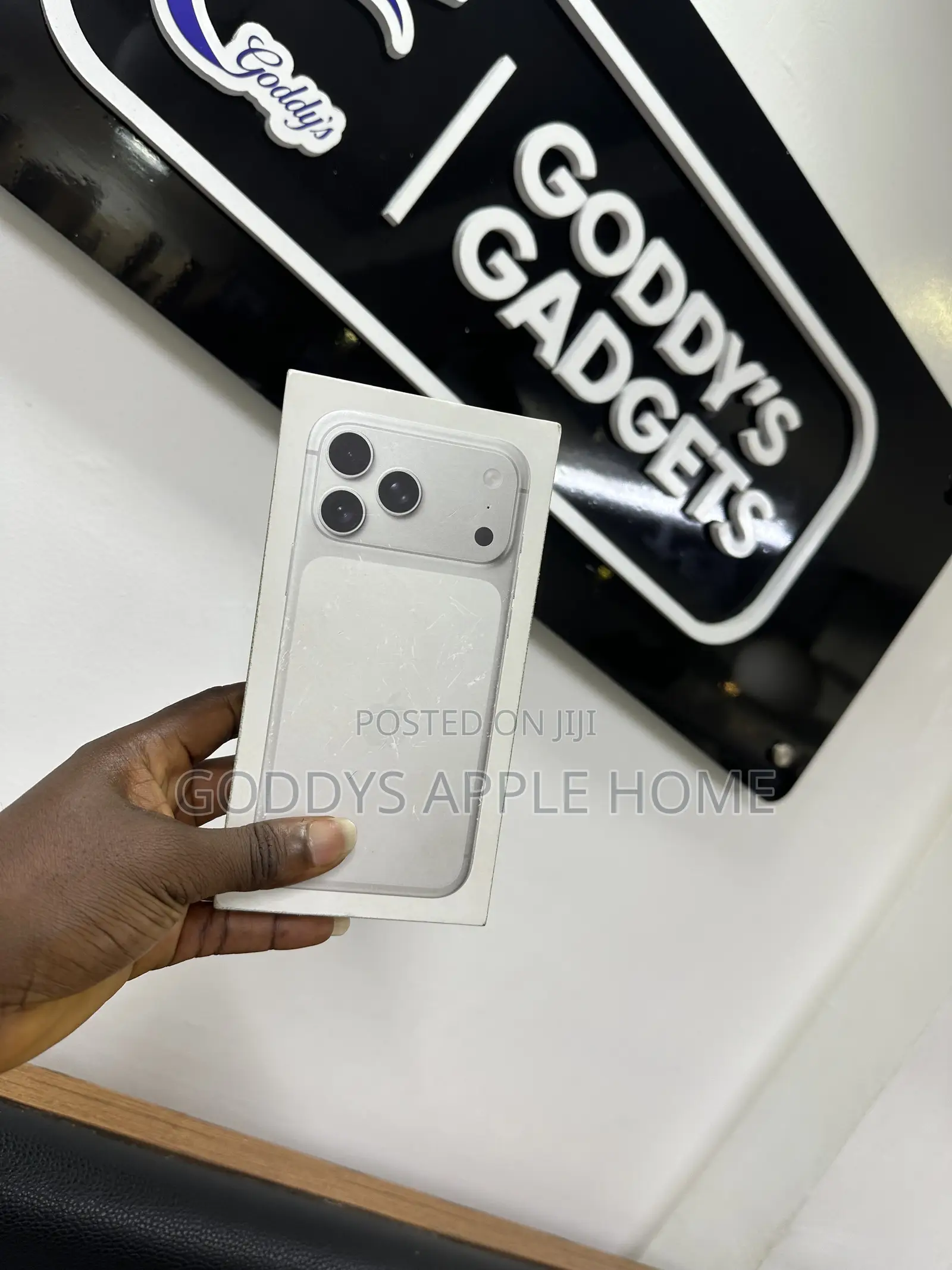 New Apple iPhone 17 Pro Max 256 GB Silver