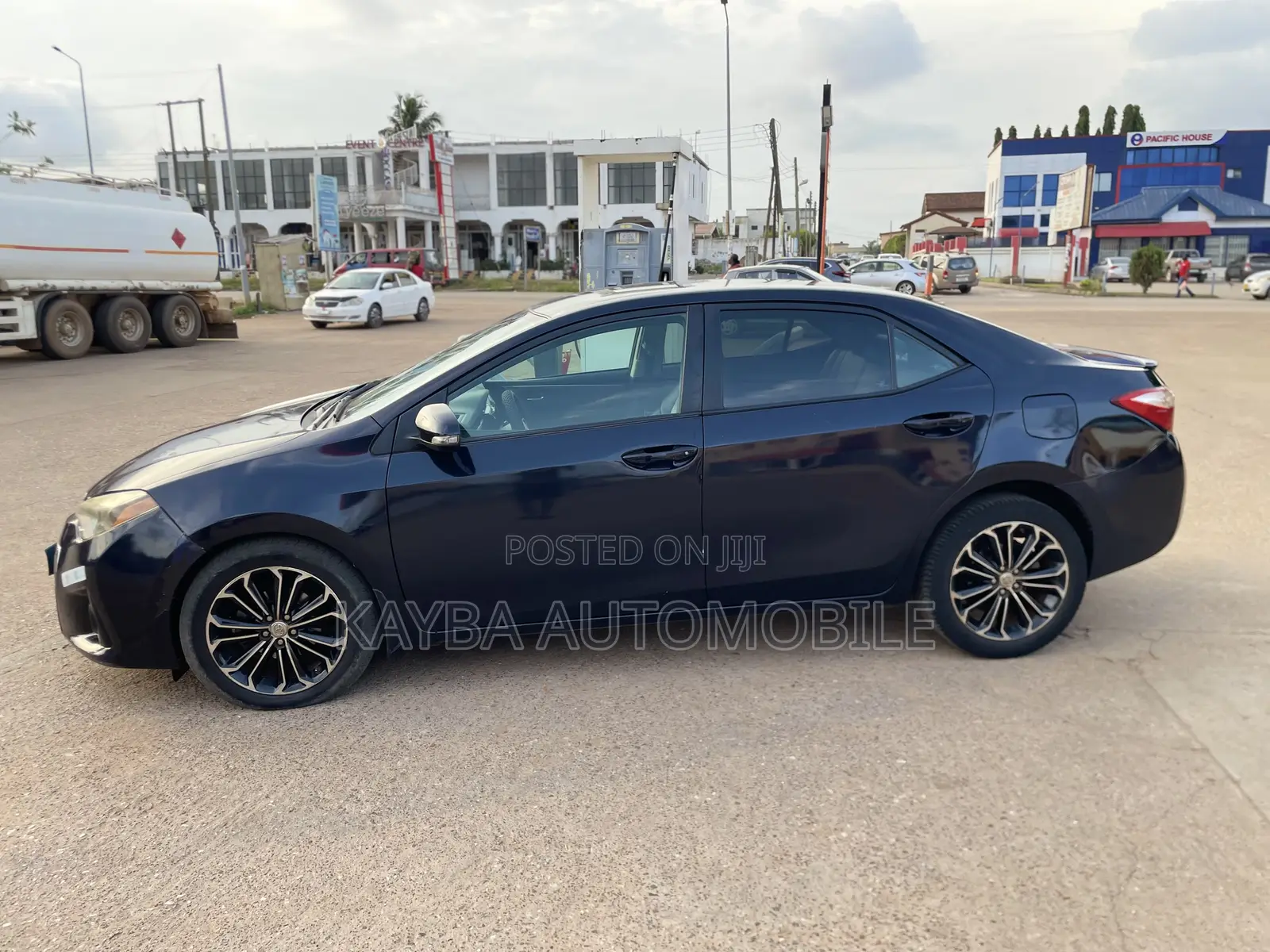 Toyota Corolla 2017 Black