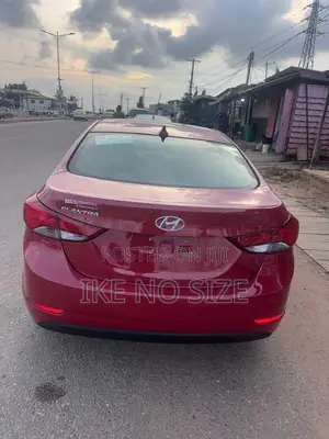 Hyundai Elantra 2015 Red