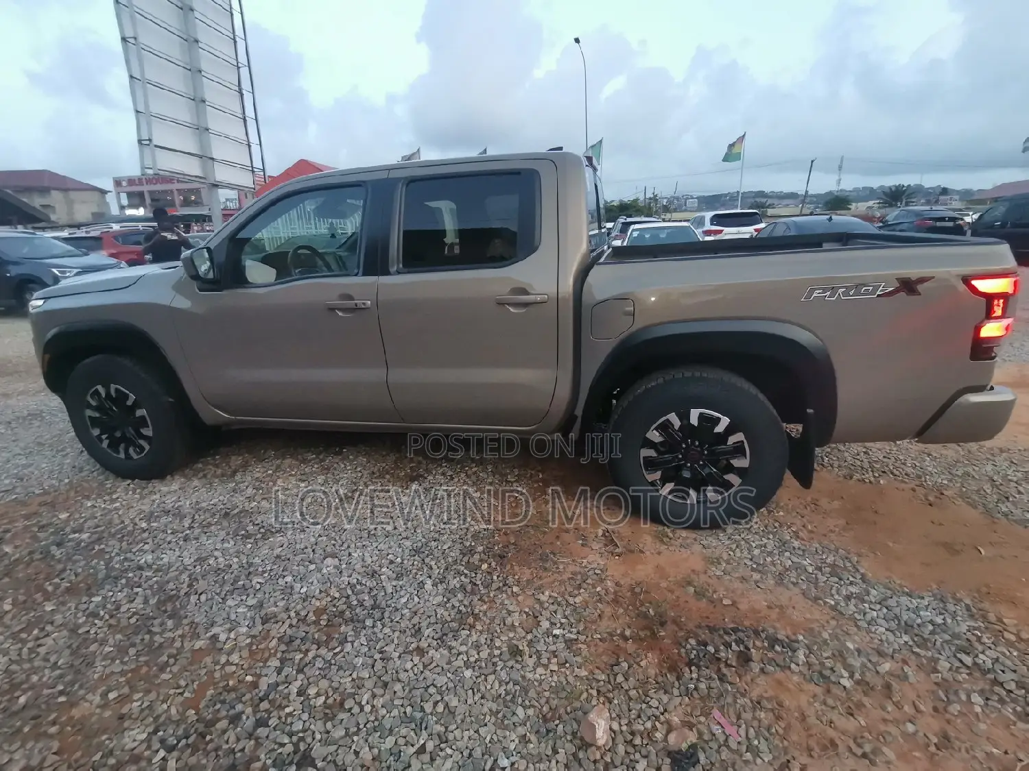 Nissan Frontier PRO-X 2024 Gray