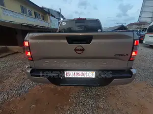 Nissan Frontier PRO-X 2024 Gray