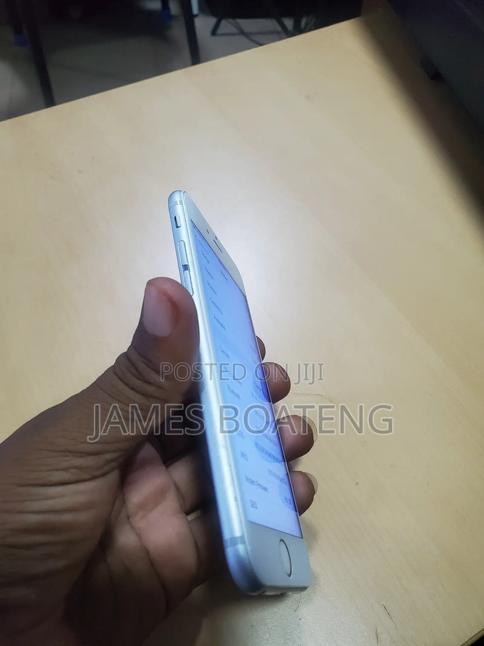 New Apple iPhone 6s 32 GB Gray