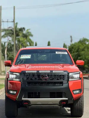 Nissan Frontier 2025 Orange