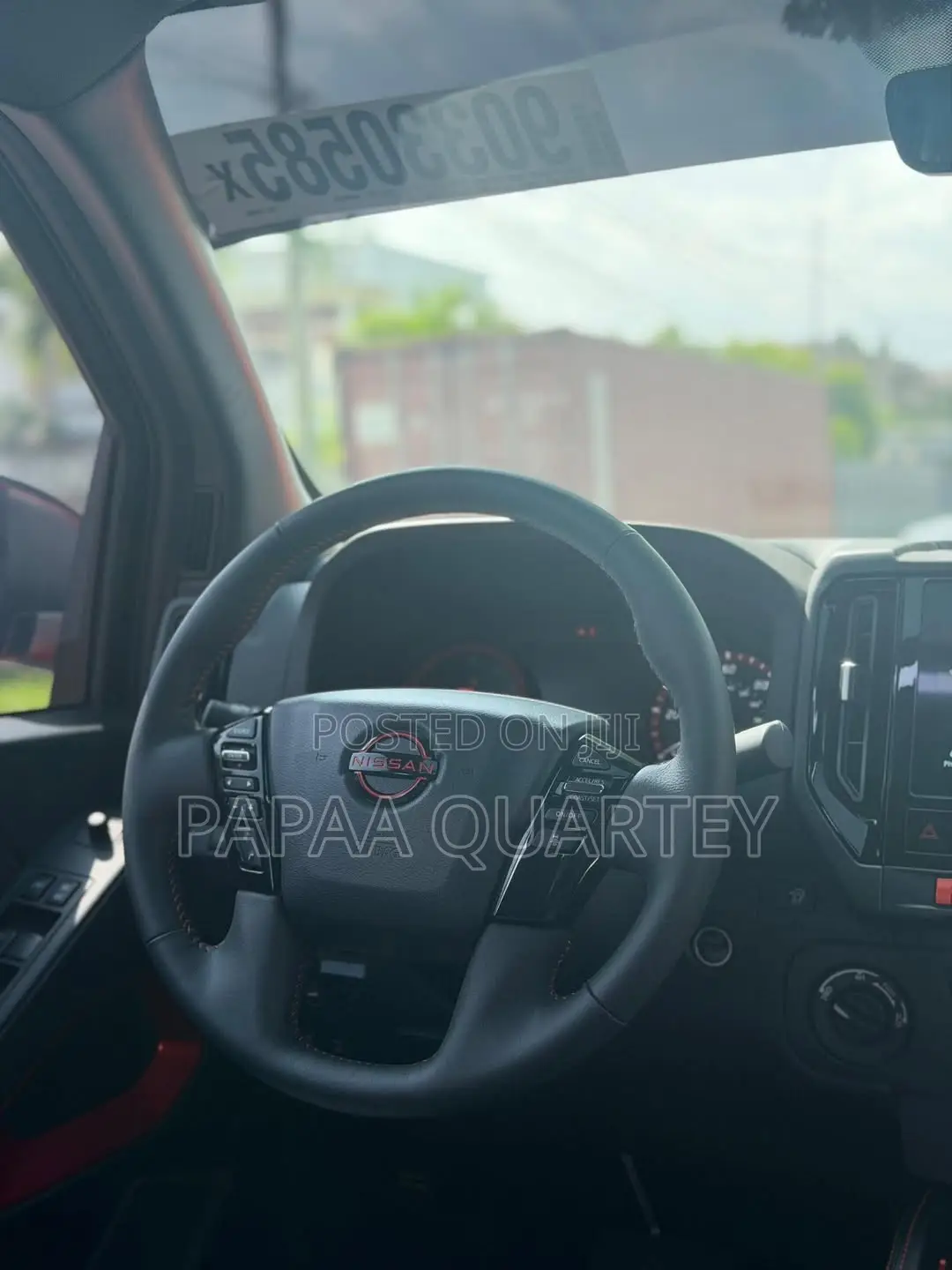 Nissan Frontier 2025 Orange