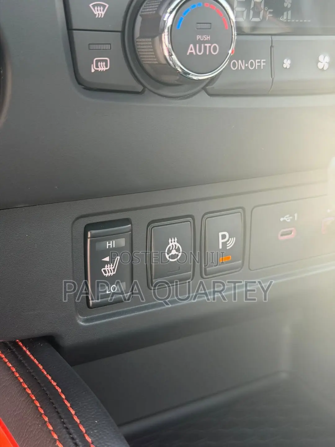 Nissan Frontier 2025 Orange