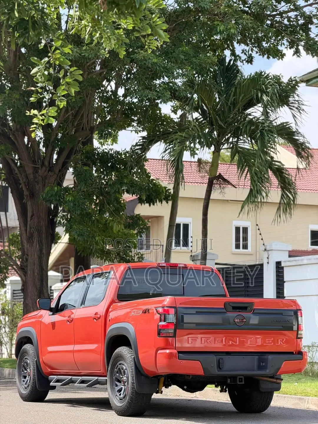 Nissan Frontier 2025 Orange